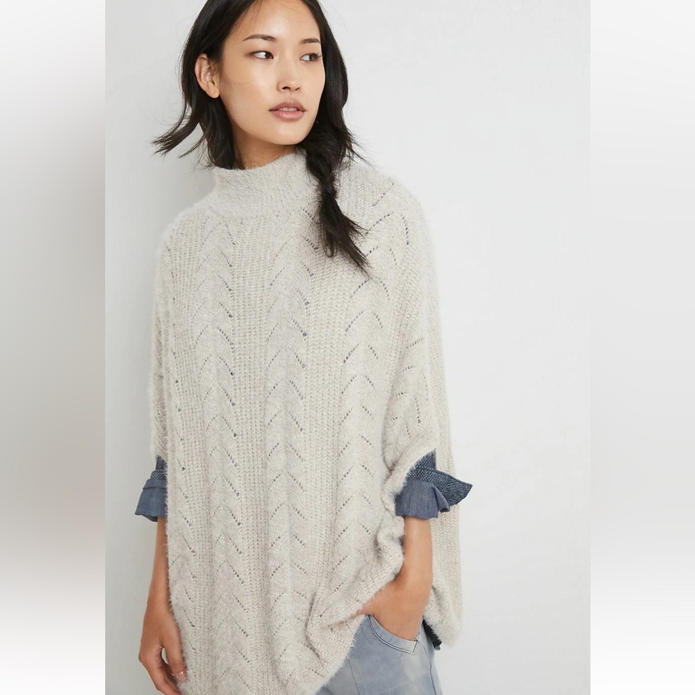 Anthropologie Akemi + Kin Rosie Pointelle Knit Sweater Poncho One Size